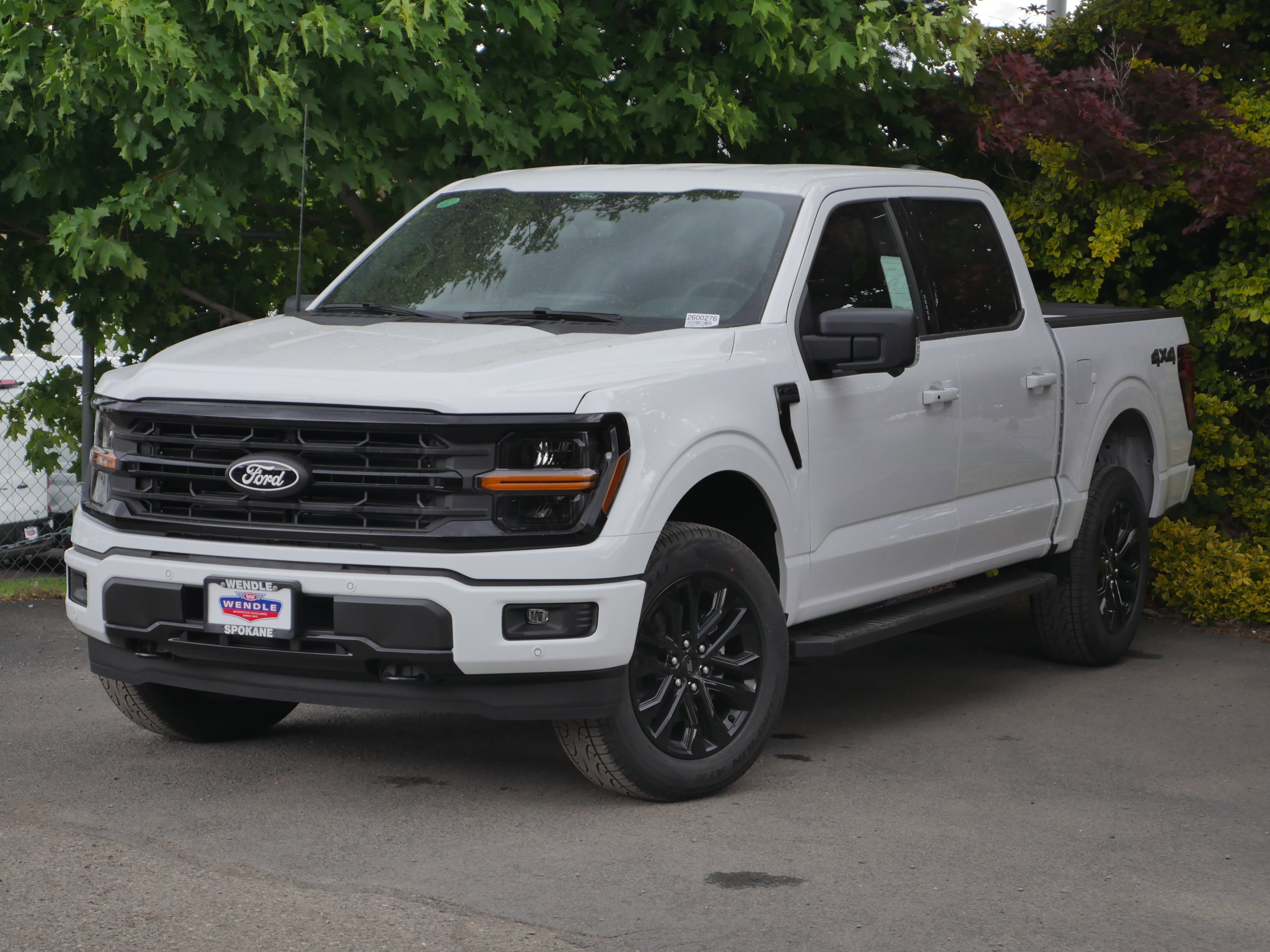New 2026 Oxford White Ford XLT image 2