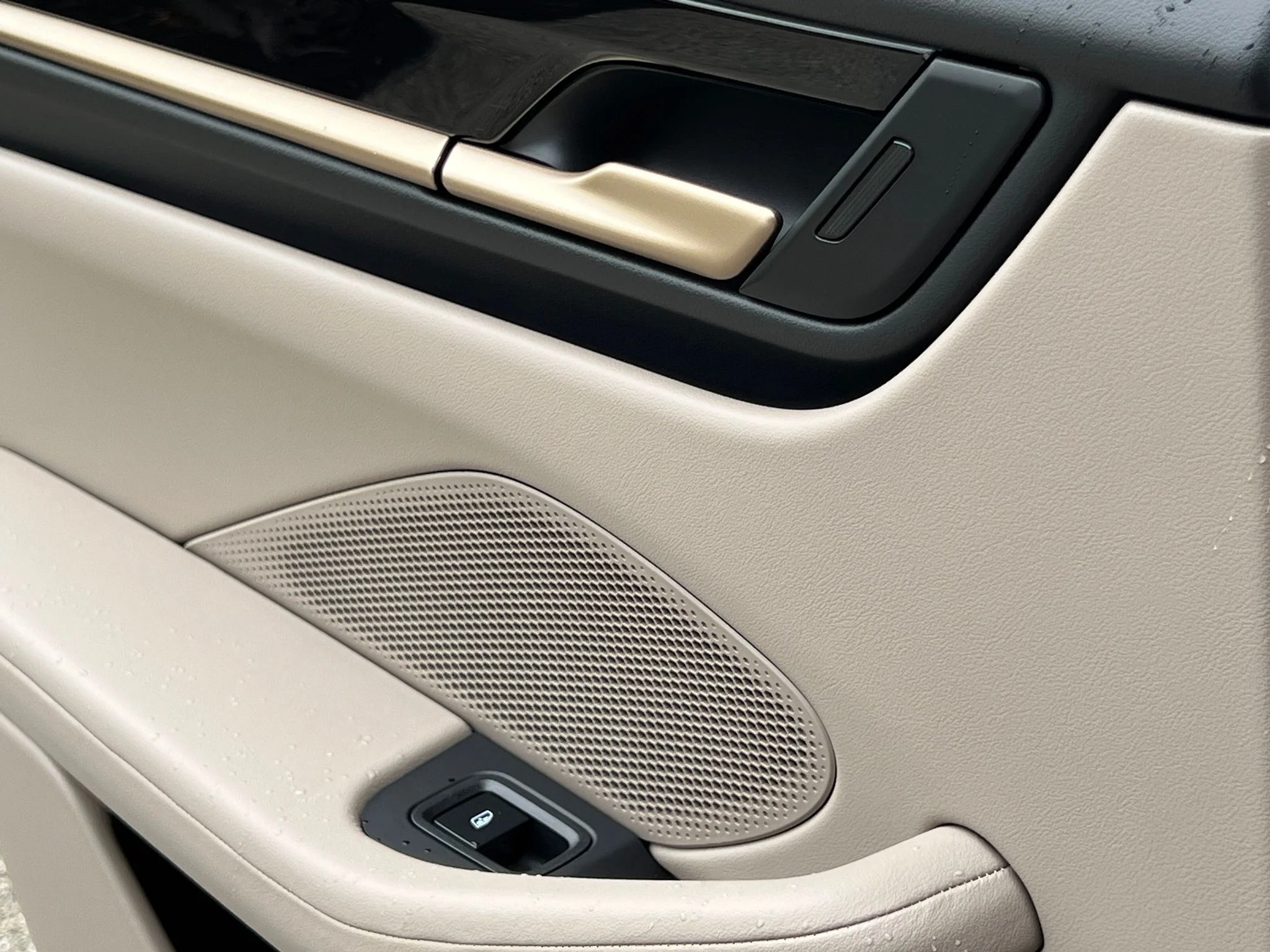 Used 2025 White Porsche 4 image 37
