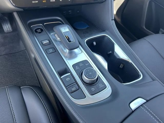 New 2027 RADIANT WHITE INFINITI Luxe FWD image 28