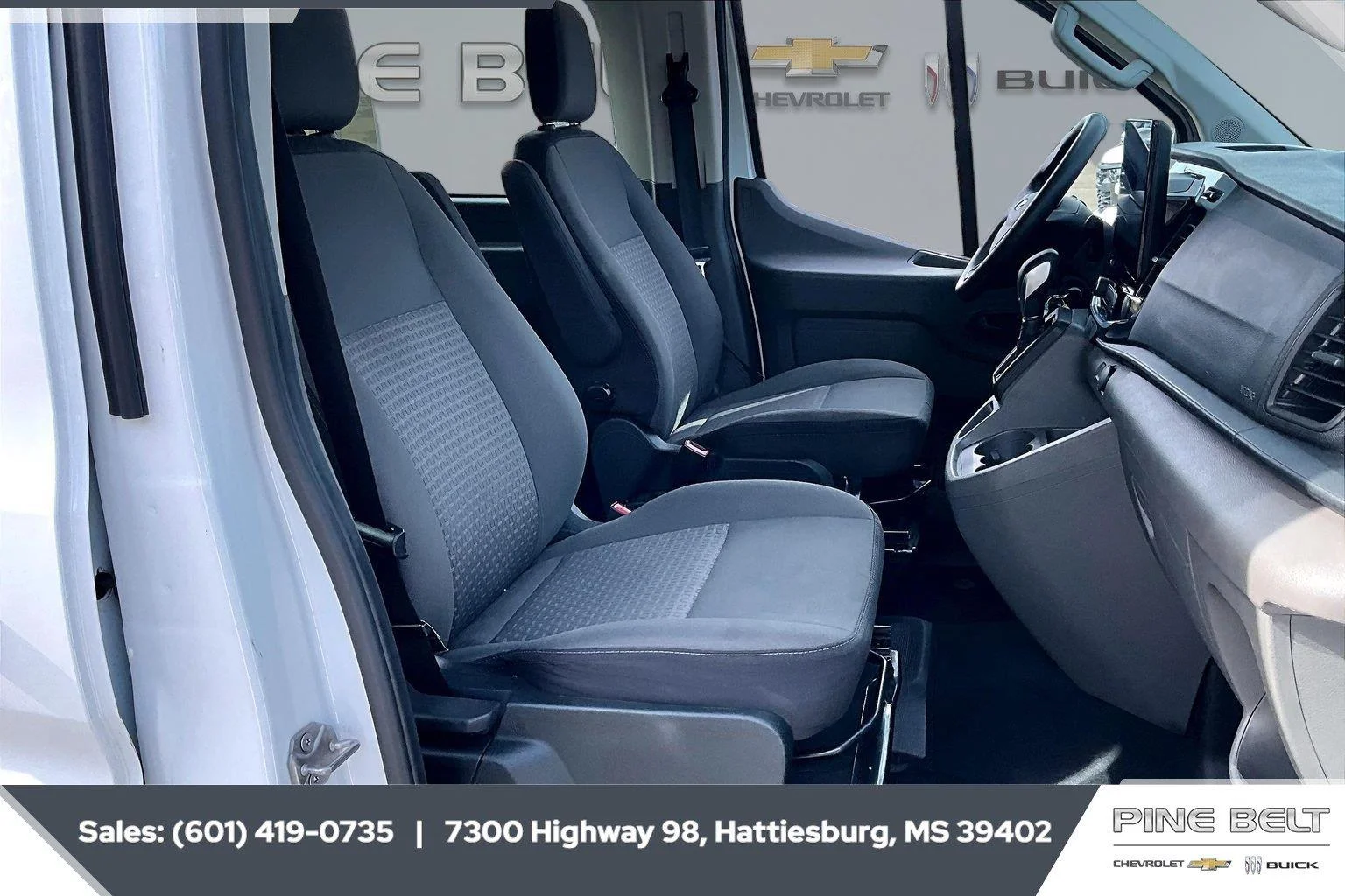 Used 2023 Oxford White Ford 350 XLT image 6