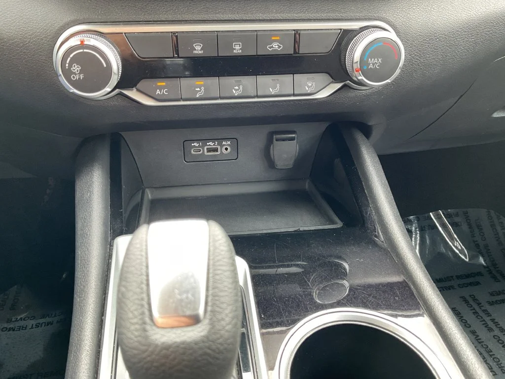 Used 2024 Red Nissan 2.5 SV image 27