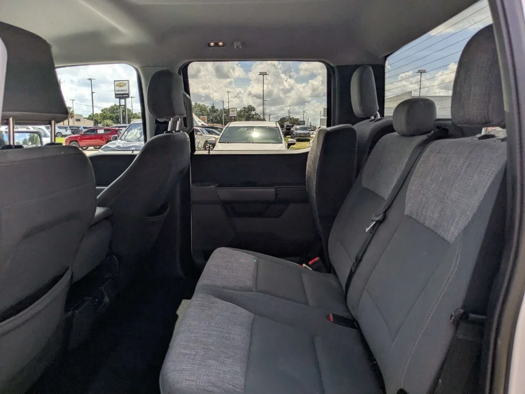 Used 2023 Oxford White Ford XLT image 13