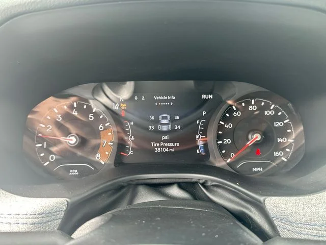 Used 2022 Black Jeep Latitude image 17