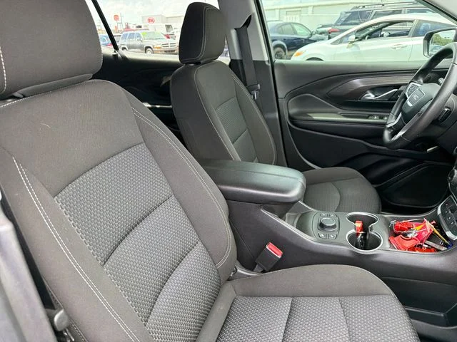 Used 2022 Black GMC SLE image 25