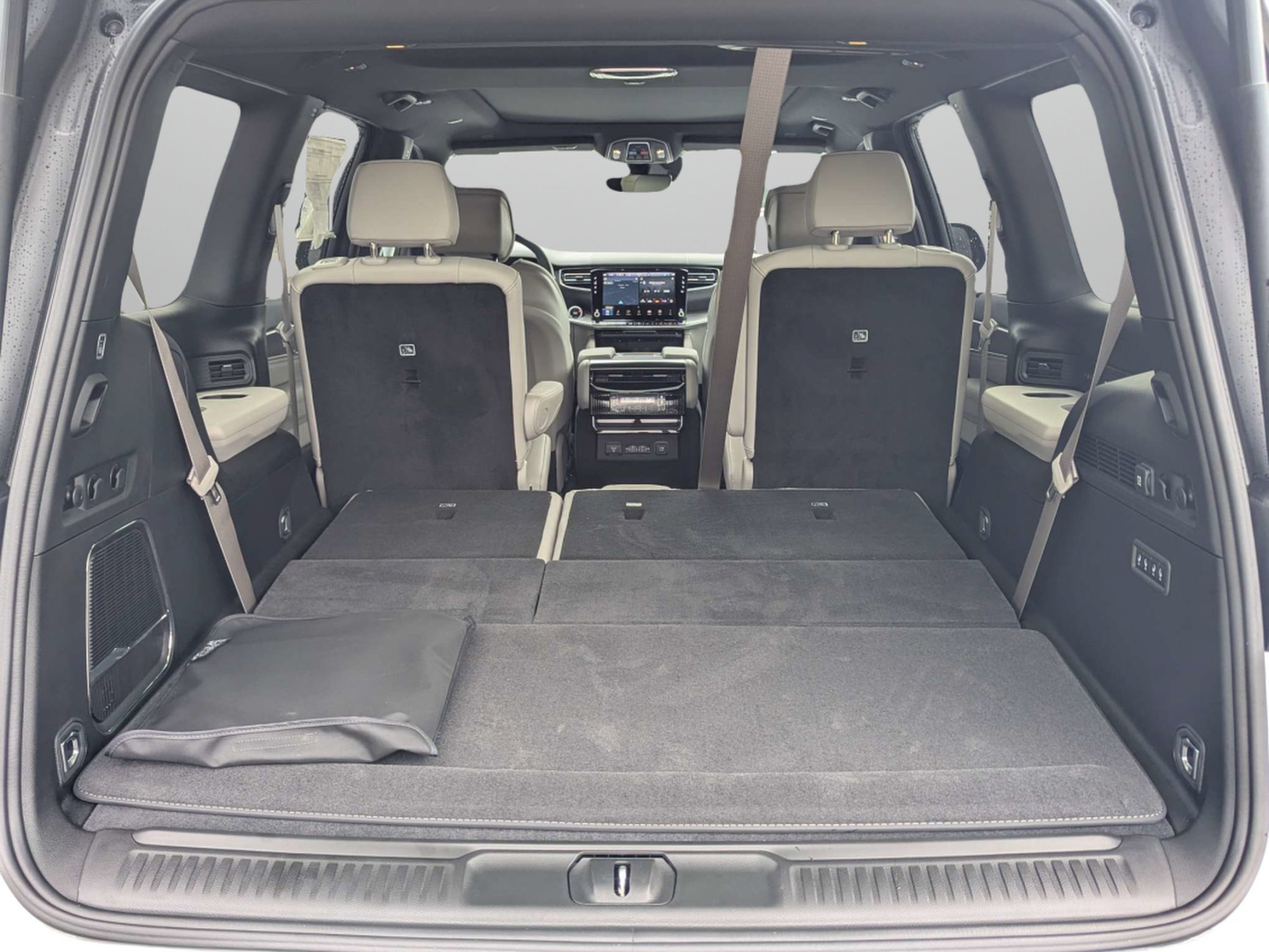 New 2026 Bright White Clearcoat Jeep Limited Reserve image 10
