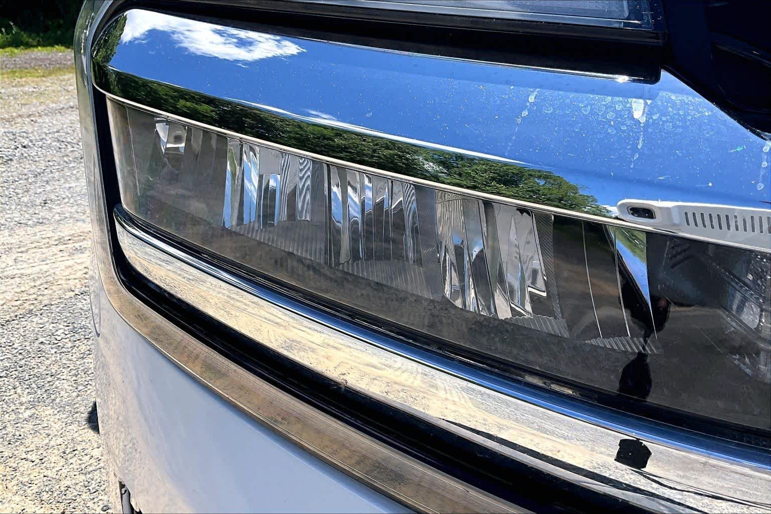 Certified Used 2023 Oxford White Ford Limited image 36