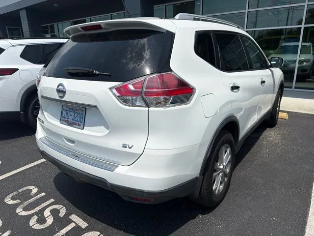 Used 2015 White Nissan SV image 5