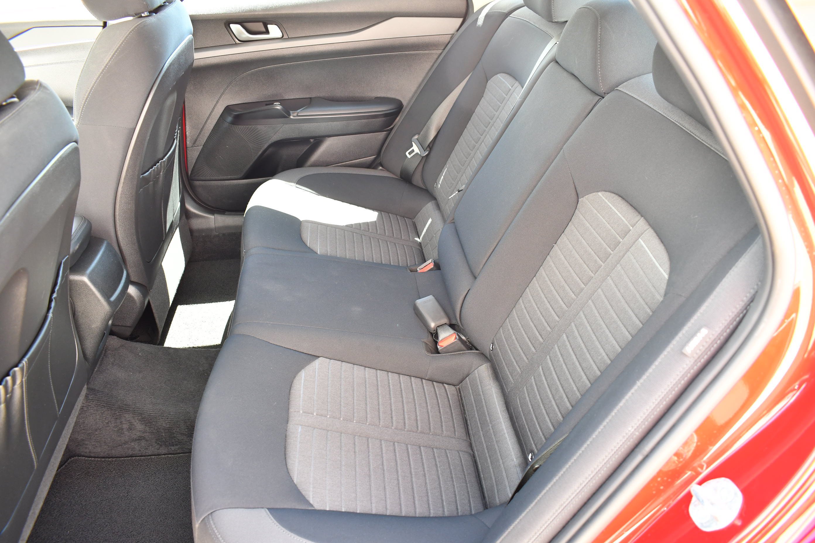 2025 Kia K5 LXS - Photo 22