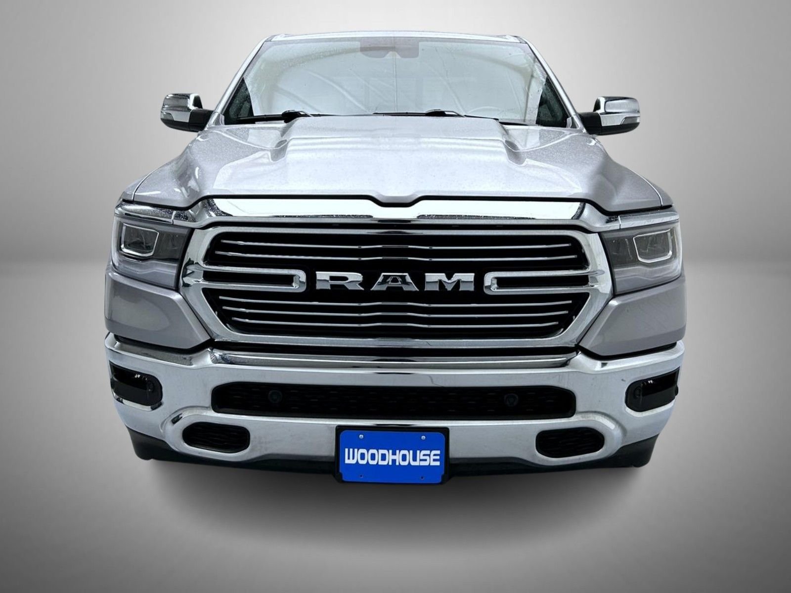 Used 2023 Silver Ram Laramie image 2
