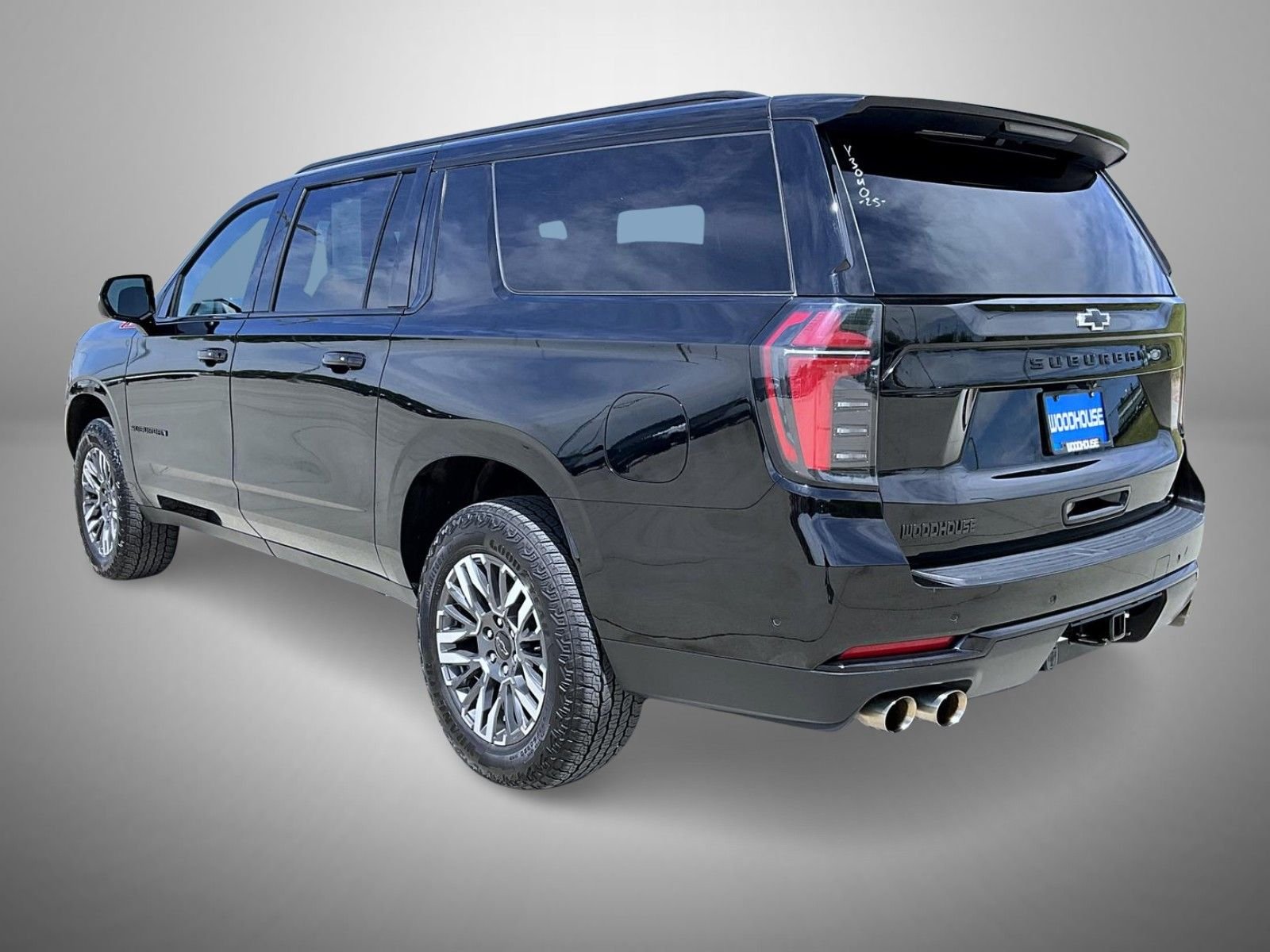 Used 2025 Black Chevrolet Z71 image 7