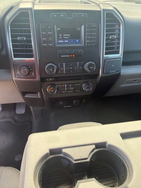 Used 2016 Magnetic Metallic Ford XLT image 9