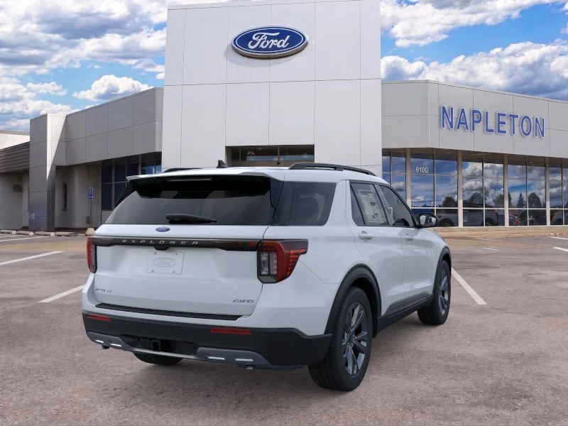 New 2026 Space White Metallic Ford Active image 45