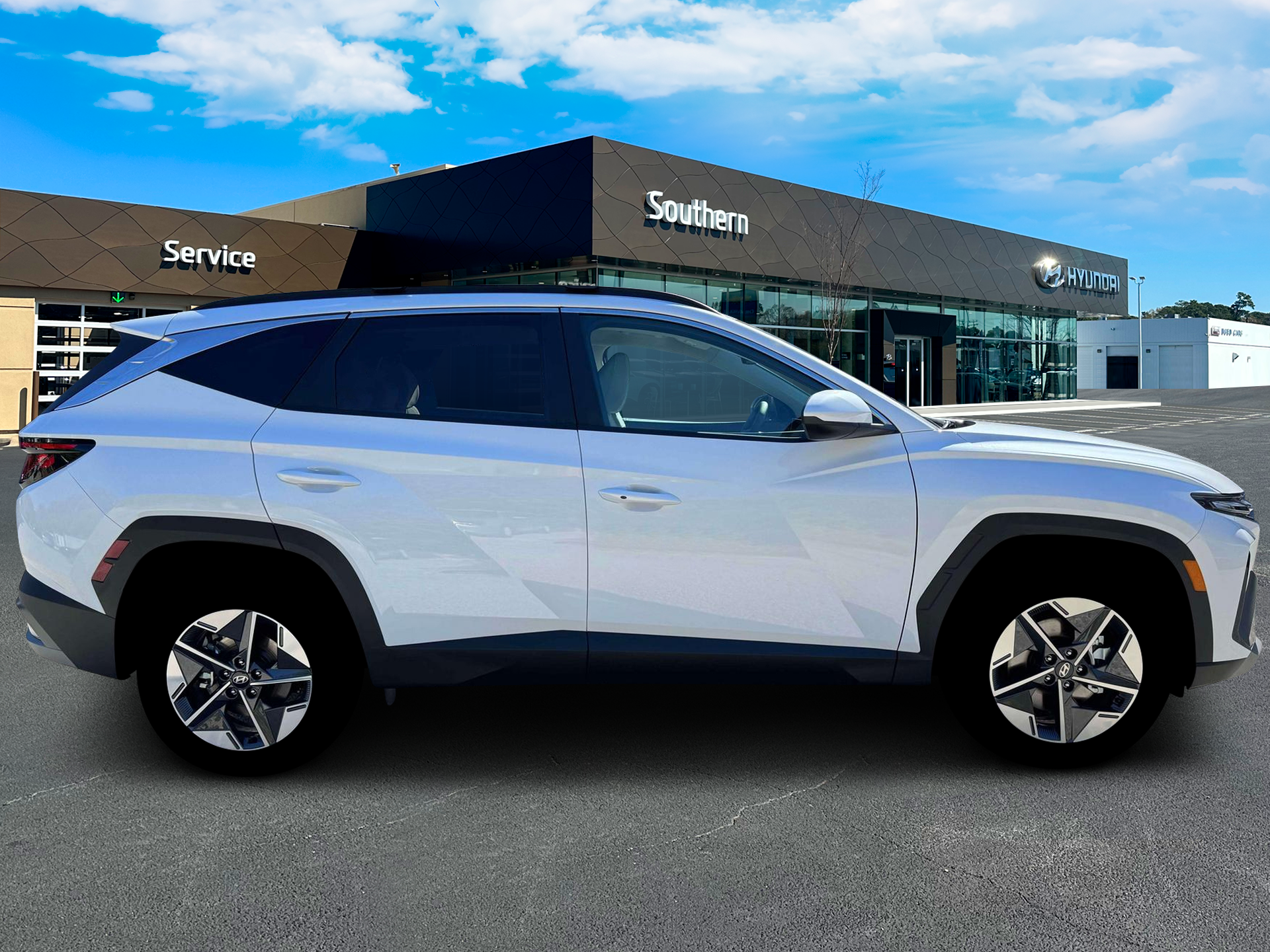 New 2026 White Hyundai SEL AWD image 9