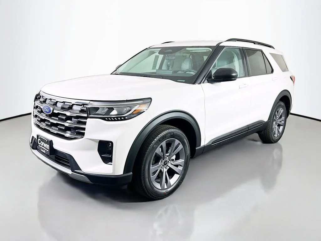 New 2026 Star White Metallic Tri-Coat Ford Active image 5