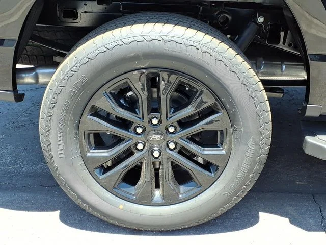 New 2026 Agate Black Metallic Ford Lariat image 5