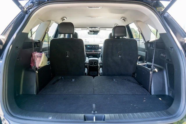 Used 2025 Black Kia EX image 11