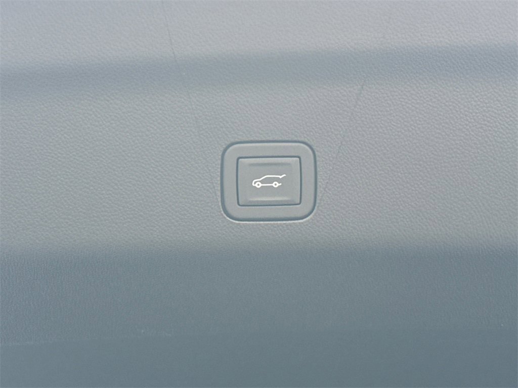 2026 GMC YUKON XL - Image 35