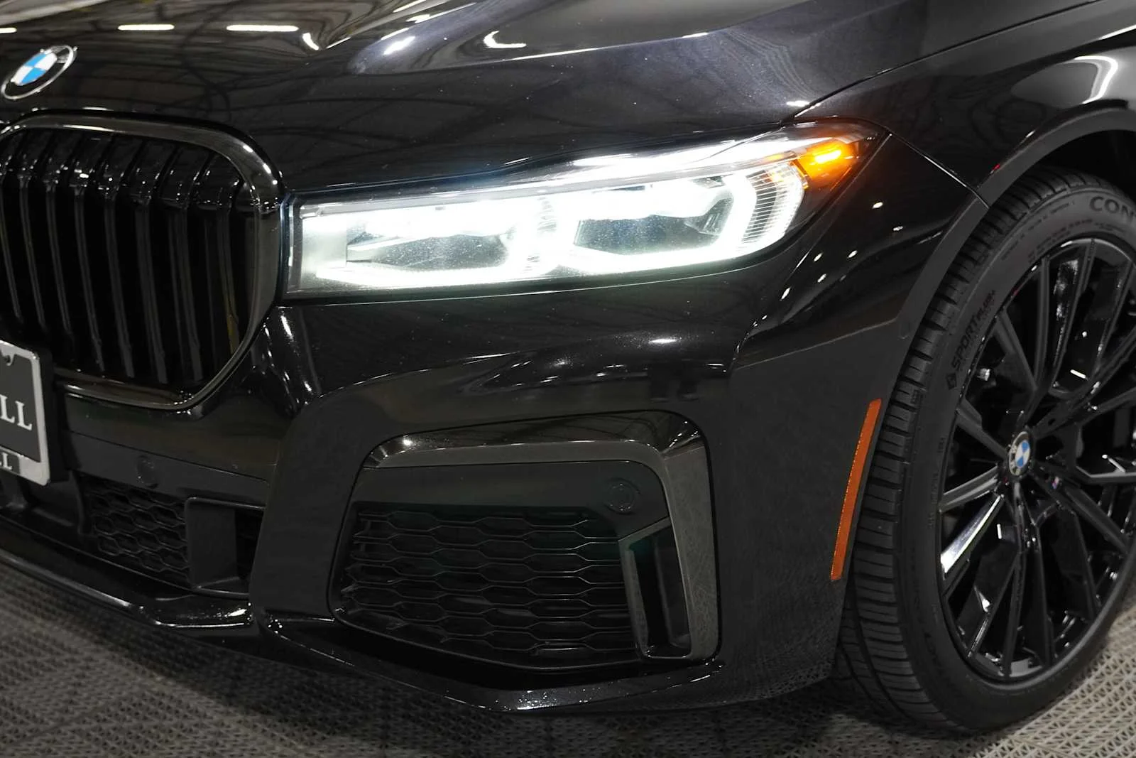 Used 2020 Black Sapphire Metallic BMW 740i xDrive image 7
