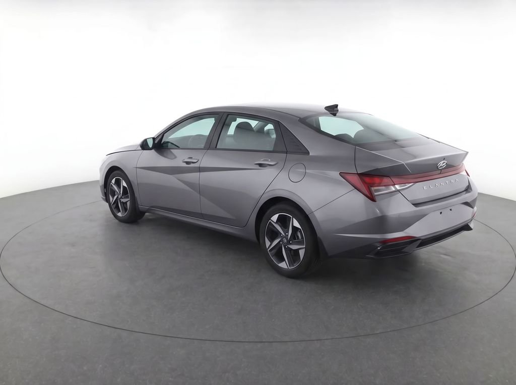 Certified Used 2023 Silver Hyundai SEL image 3