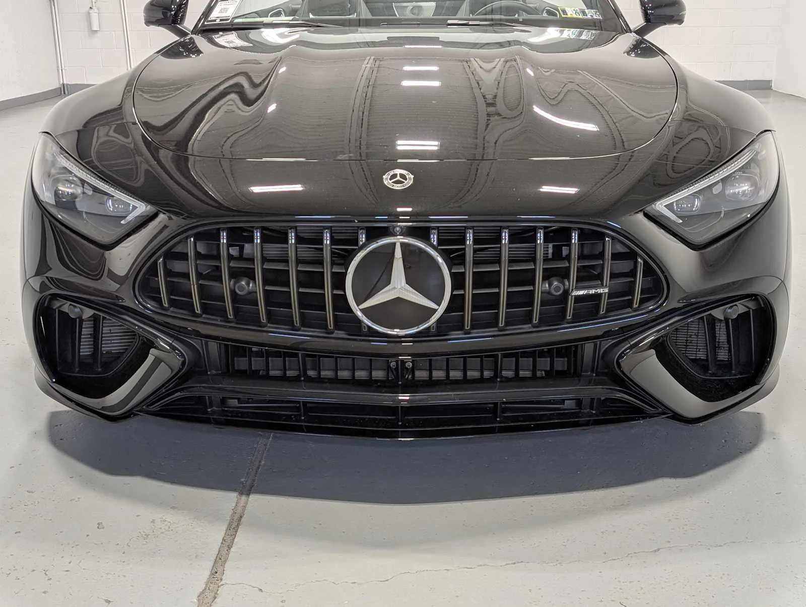 Used 2022 Obsidian Black Metallic Mercedes-Benz AMG® SL 63 image 3