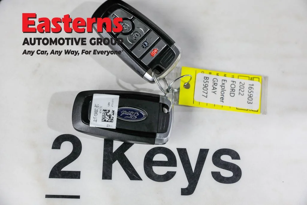 Used 2022 Gray Ford XLT image 24