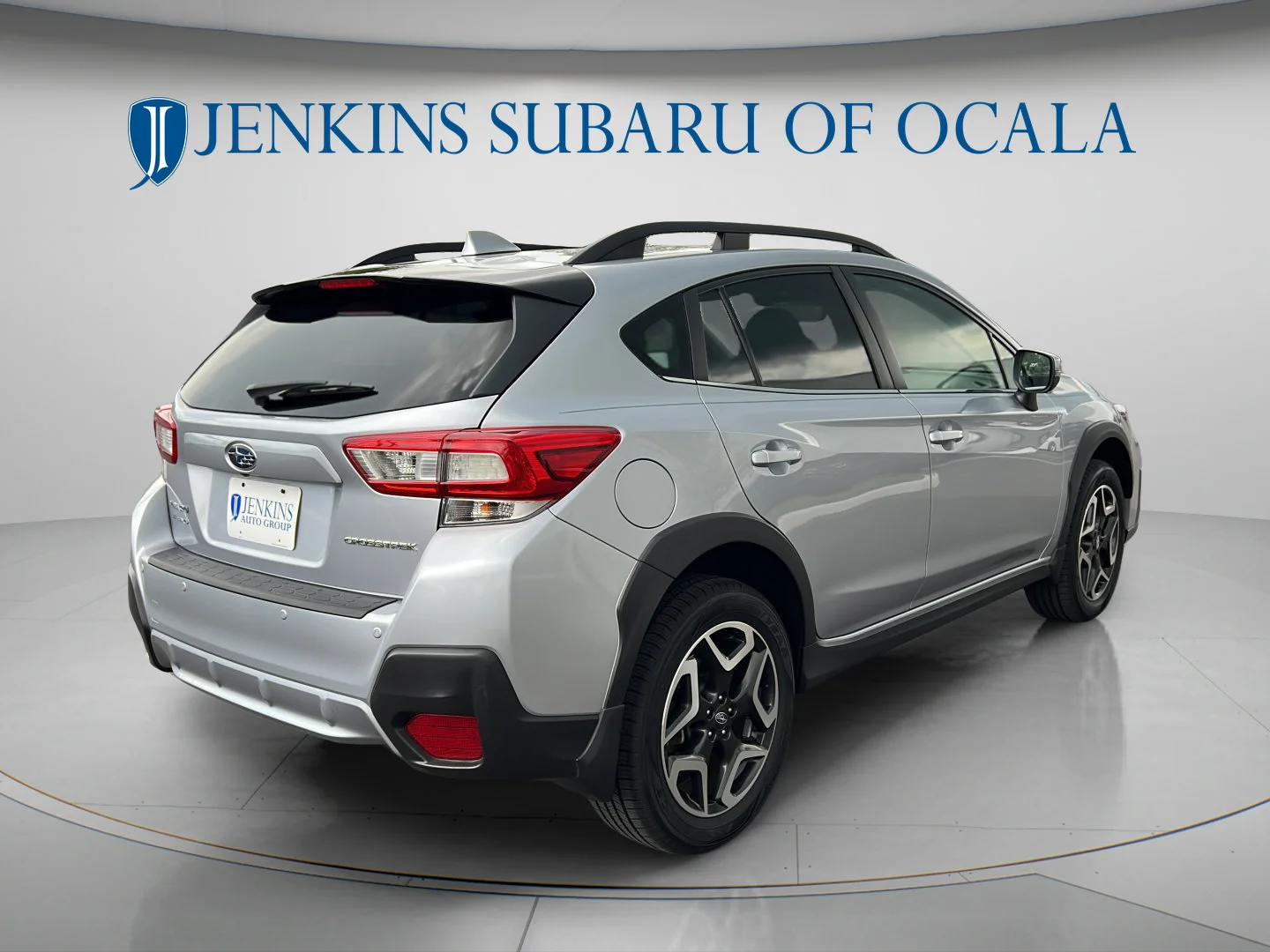 Used 2019 Ice Silver Metallic Subaru Limited image 3