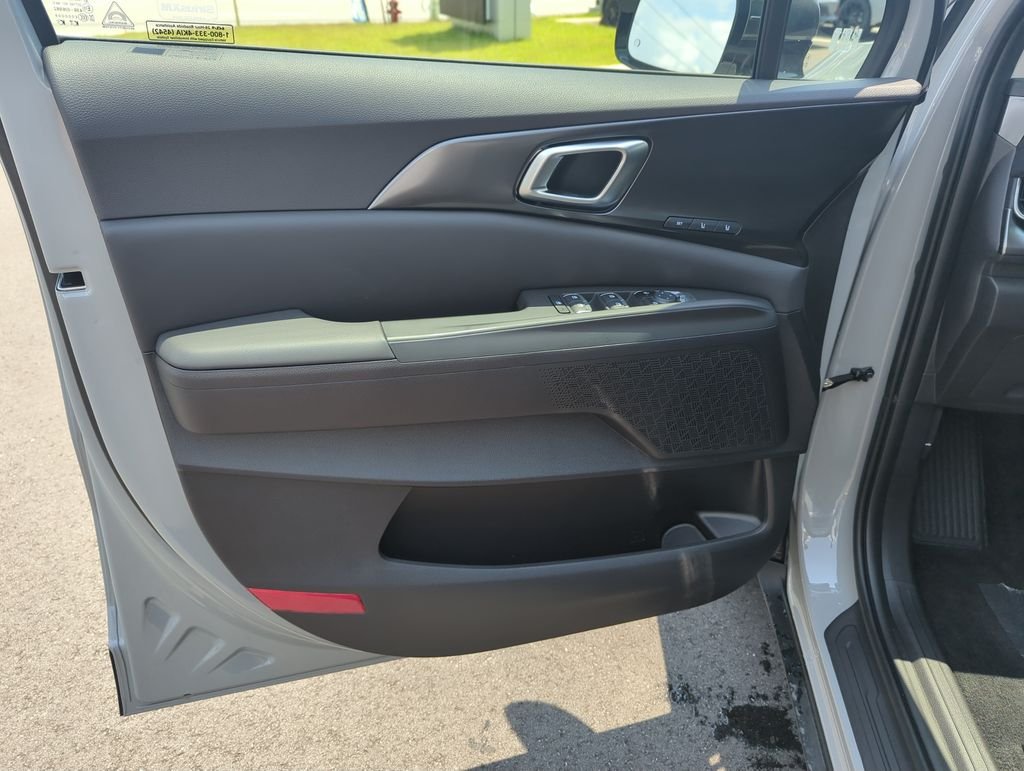 New 2026 Ceramic Silver Kia SX image 18