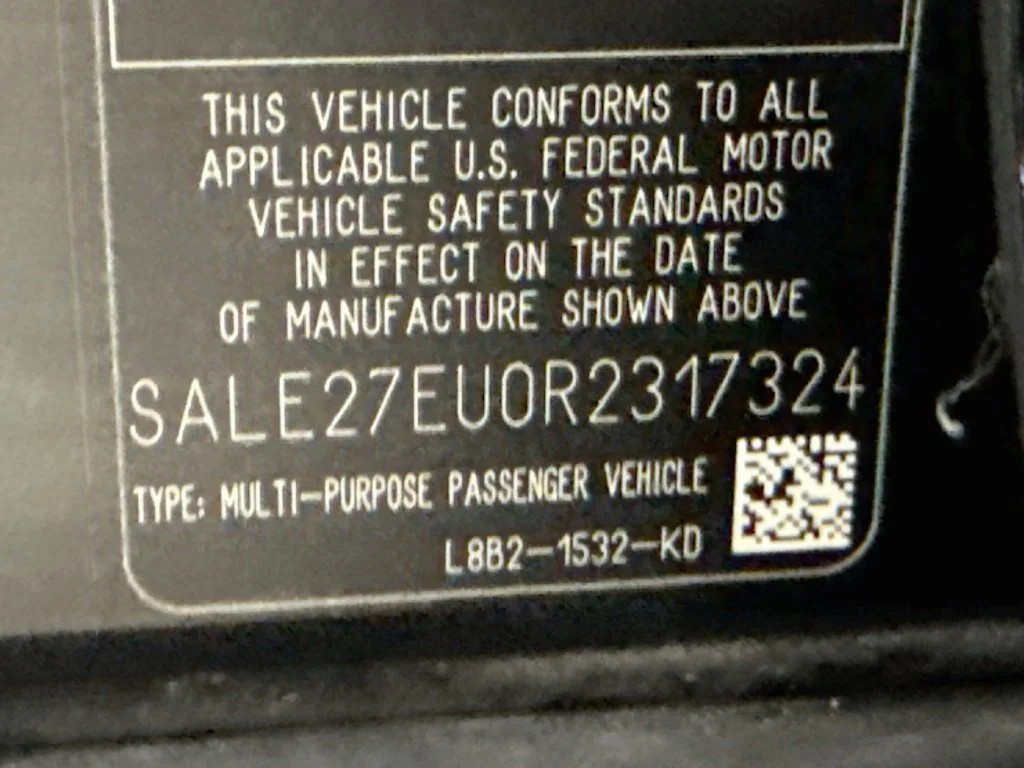 Certified Used 2024 Black Land Rover X-Dynamic SE image 32