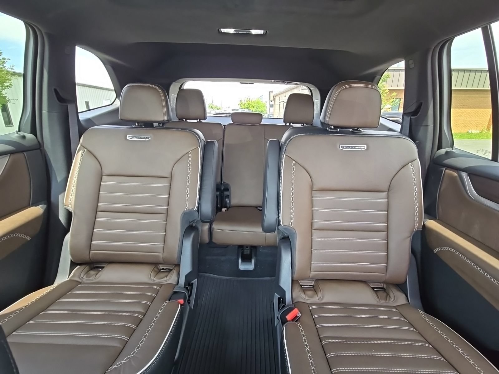 2026 GMC Acadia Denali Ultimate - Photo 35