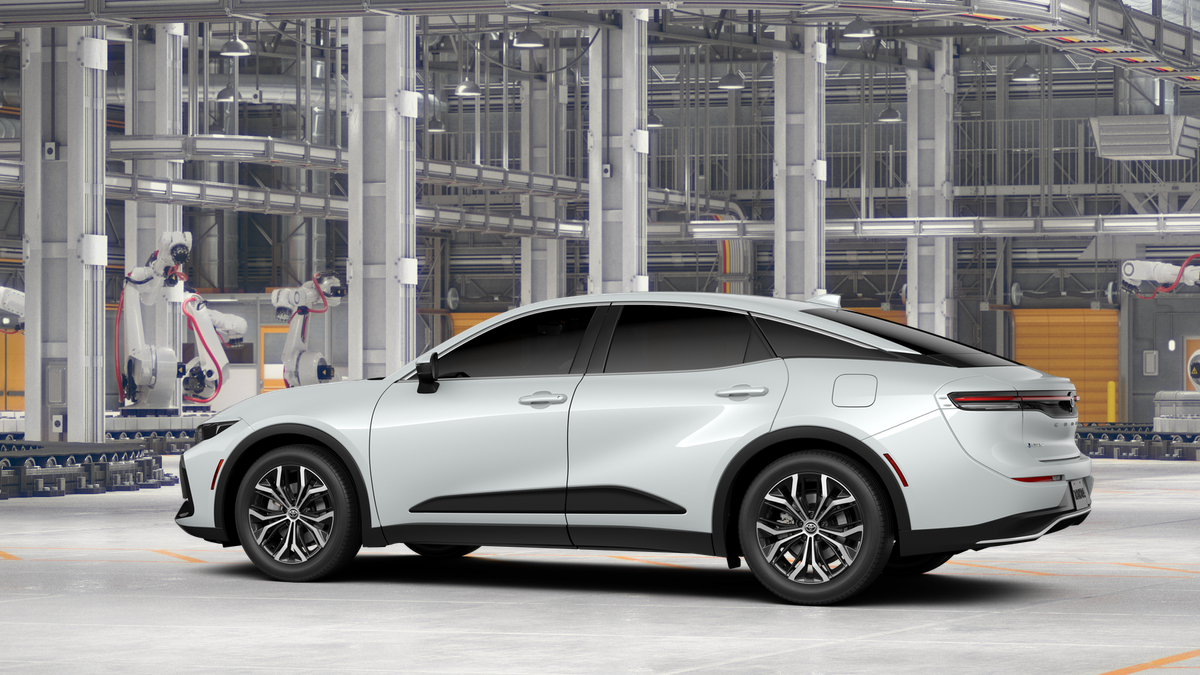 New 2026 Oxygen White Toyota XLE image 5