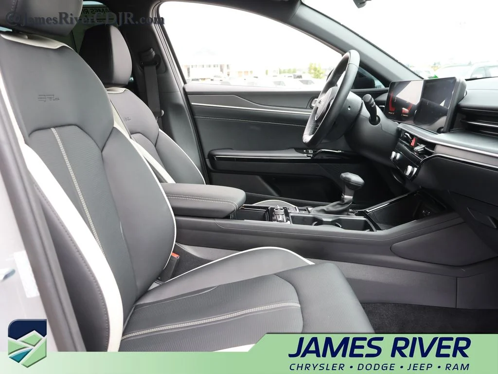 Used 2025 Gray Kia GT-Line image 9