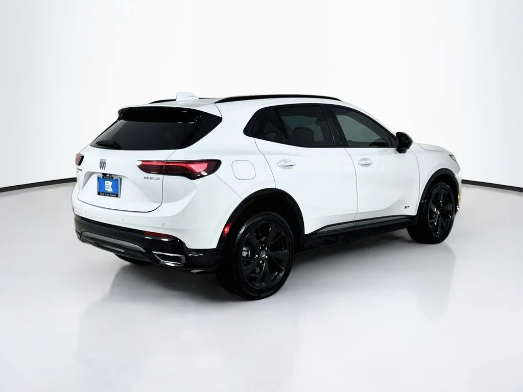 Used 2025 Summit White Buick Sport Touring image 7