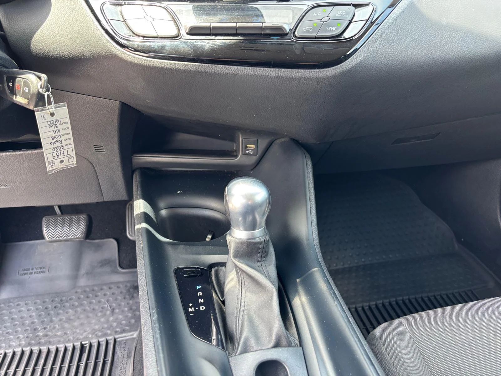 Used 2020 Blue Eclipse Metallic Toyota LE image 12