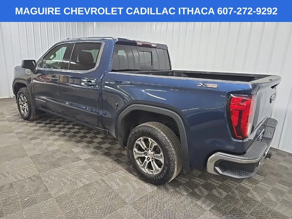 Used 2019 Blue GMC SLE image 9