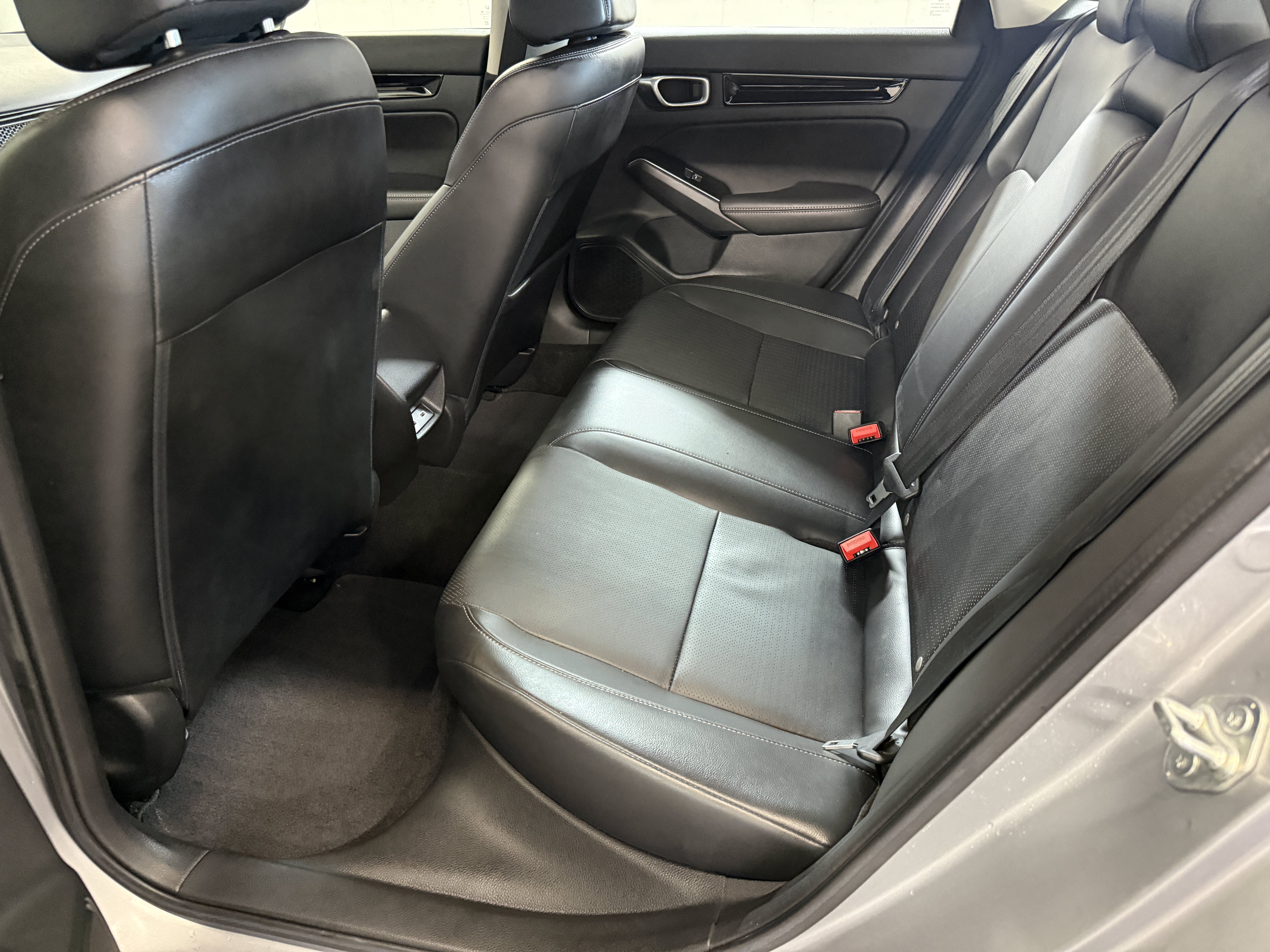Certified Used 2023 Lunar Silver Metallic Honda Touring image 19