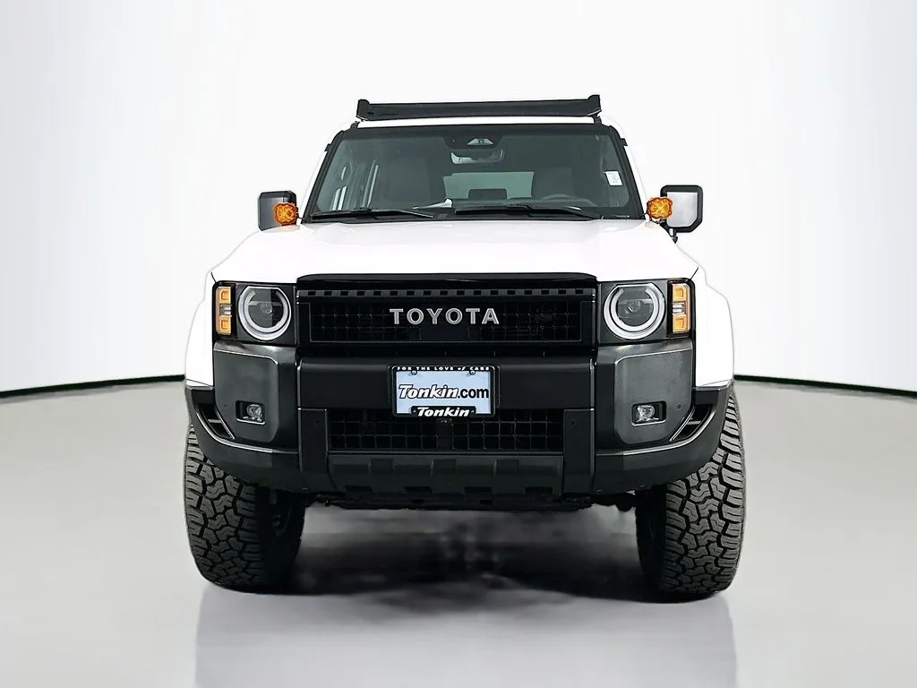 Used 2025 Ice Cap Toyota 1958 image 3