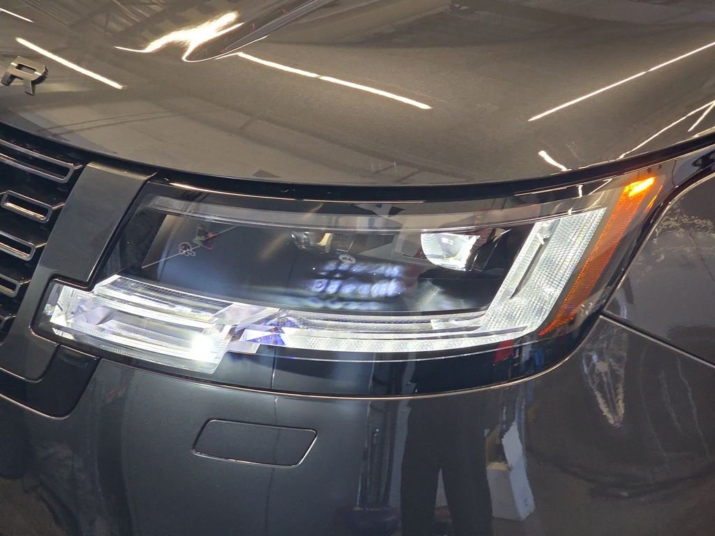 New 2026 Carpathian Grey Land Rover SE image 21
