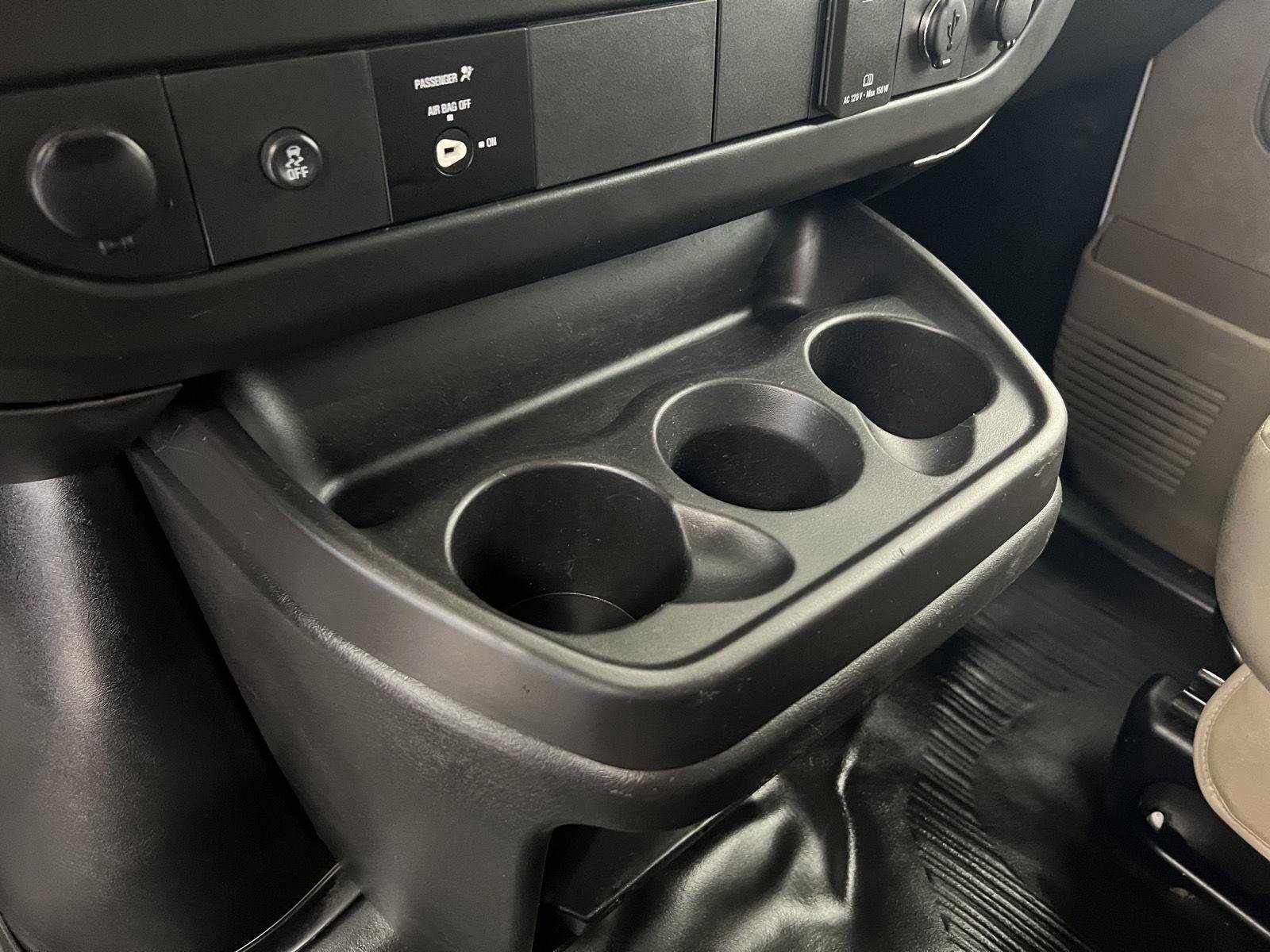 2018 GMC Savana Cargo Work Van - Photo 17