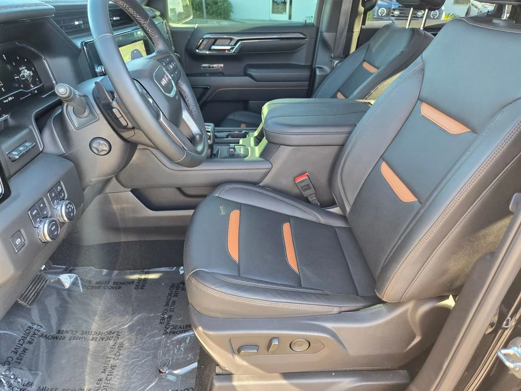 Used 2025 Onyx Black GMC AT4 image 16
