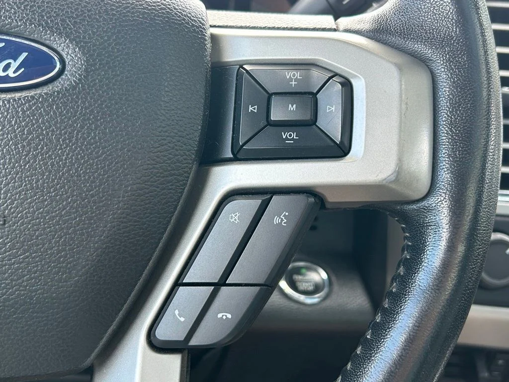 Used 2017 White Gold Metallic Ford Lariat image 27