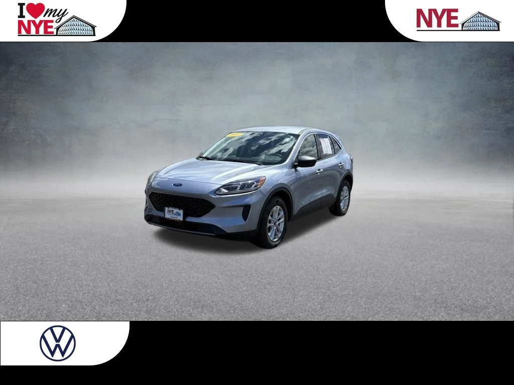 Used 2022 Blue Ford SE image 1