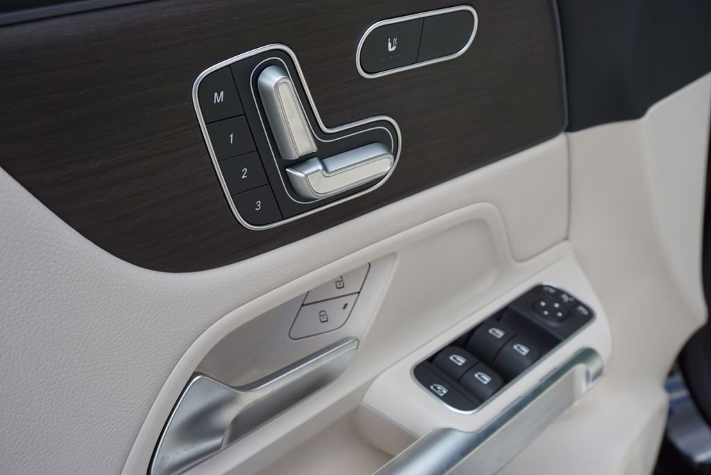 2025 Mercedes-Benz GLB Base - Photo 21