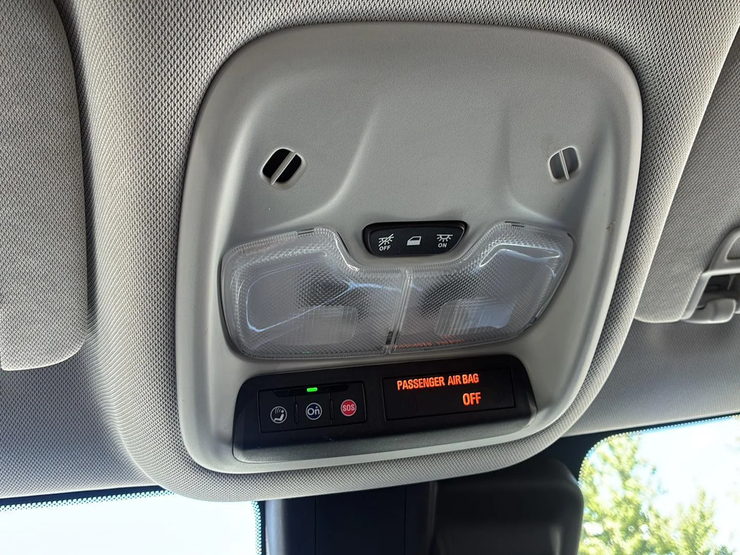 Used 2022 Summit White Chevrolet LT image 29