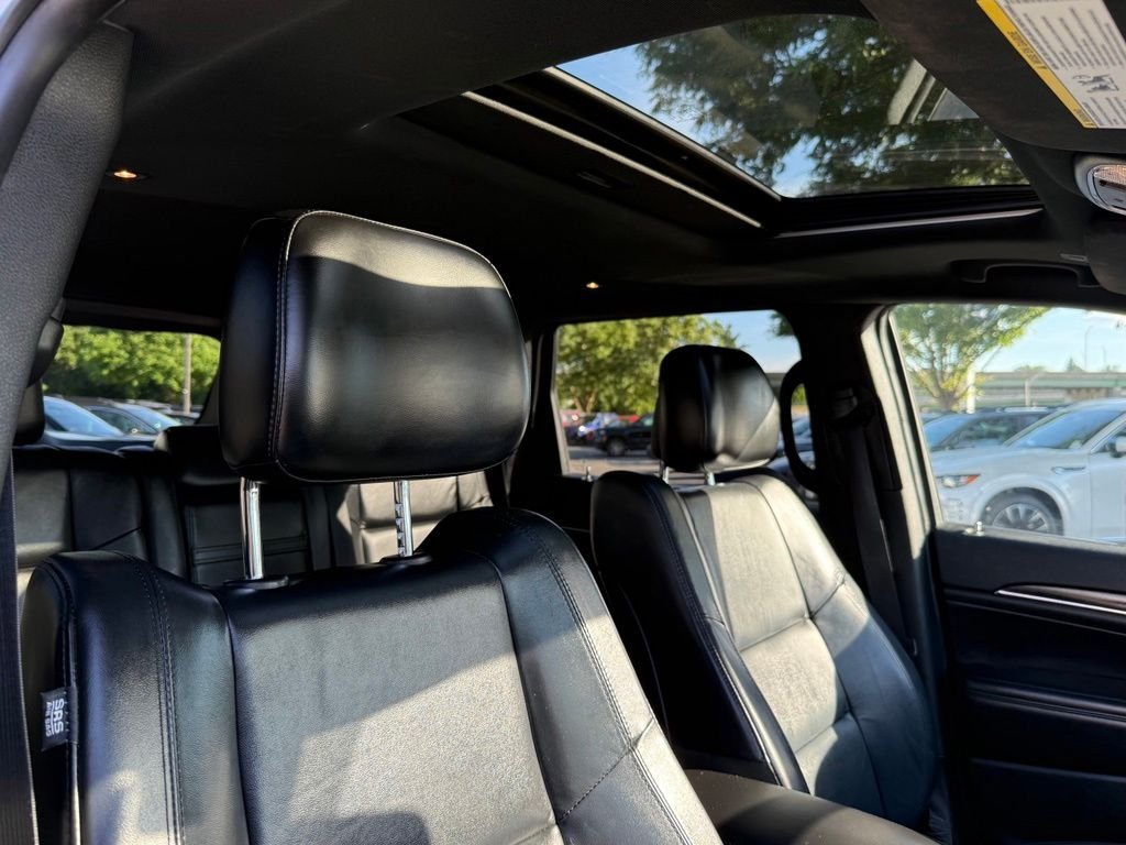 Used 2018 White Jeep Limited image 31