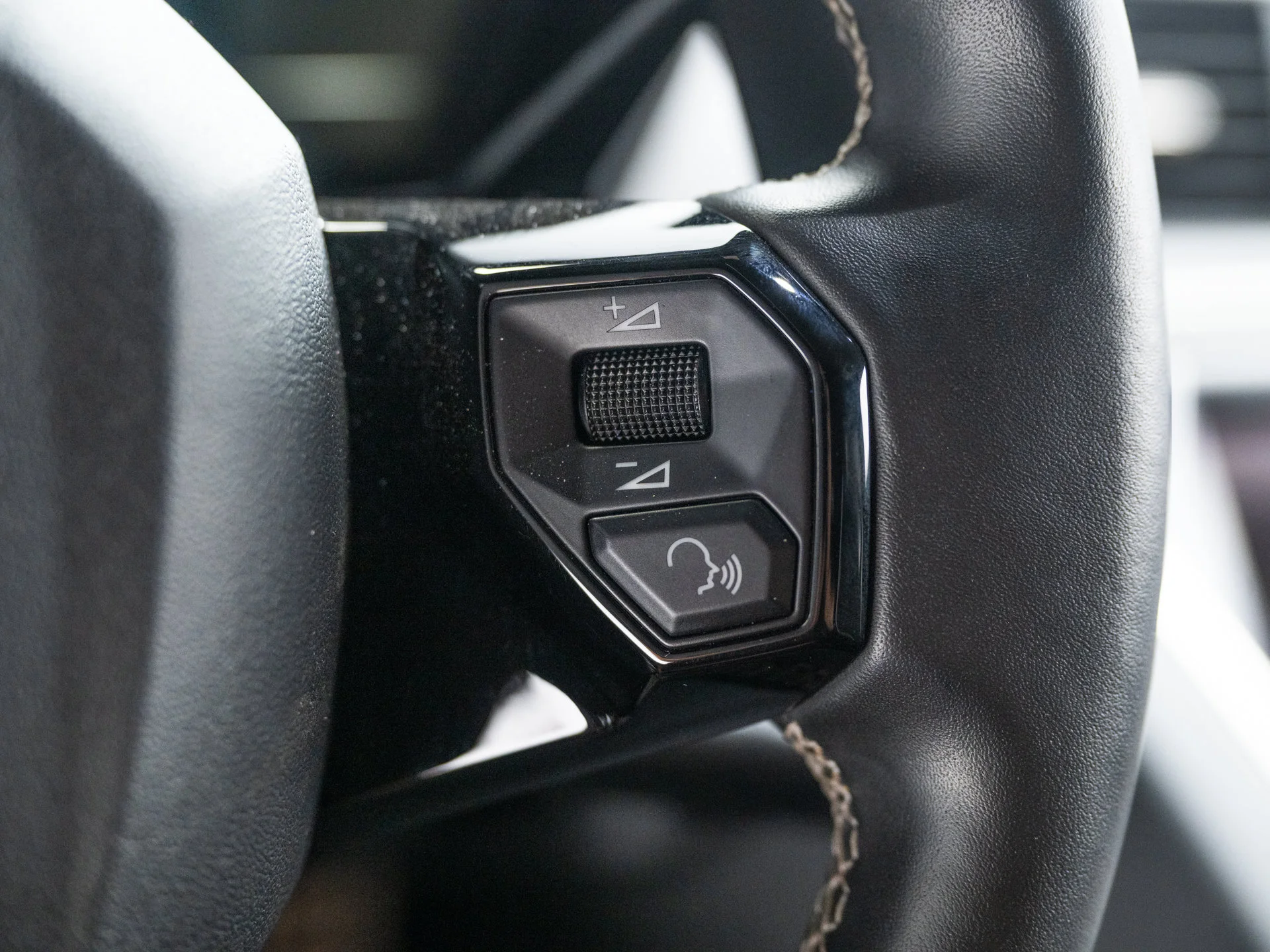 Used 2018 Bianco Isis Lamborghini  image 48