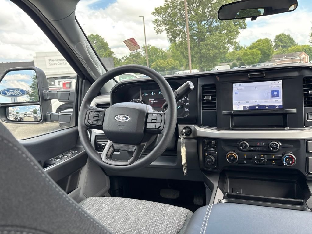 Used 2026 Gray Ford XLT image 34