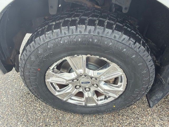 Used 2015 Ingot Silver Metallic Ford Lariat image 10