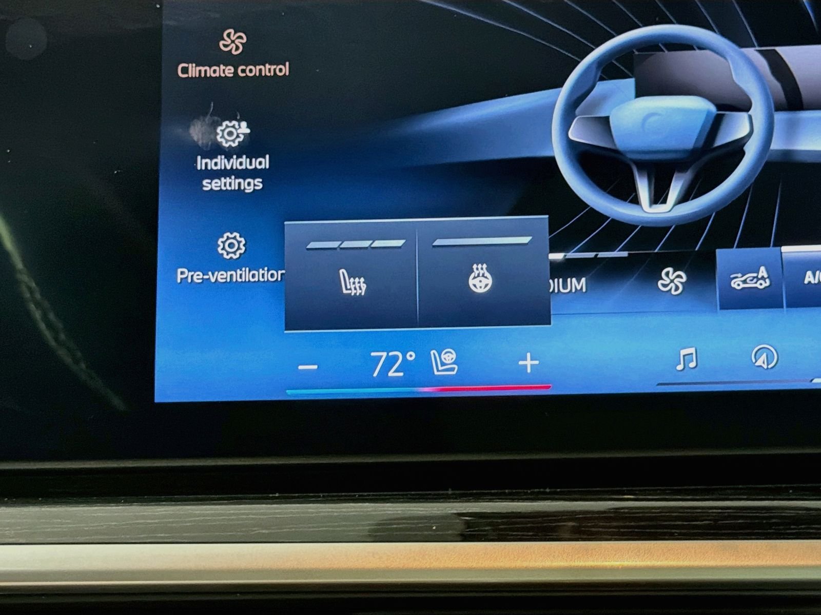 Certified Used 2024 Black Sapphire Metallic BMW xDrive40i image 21