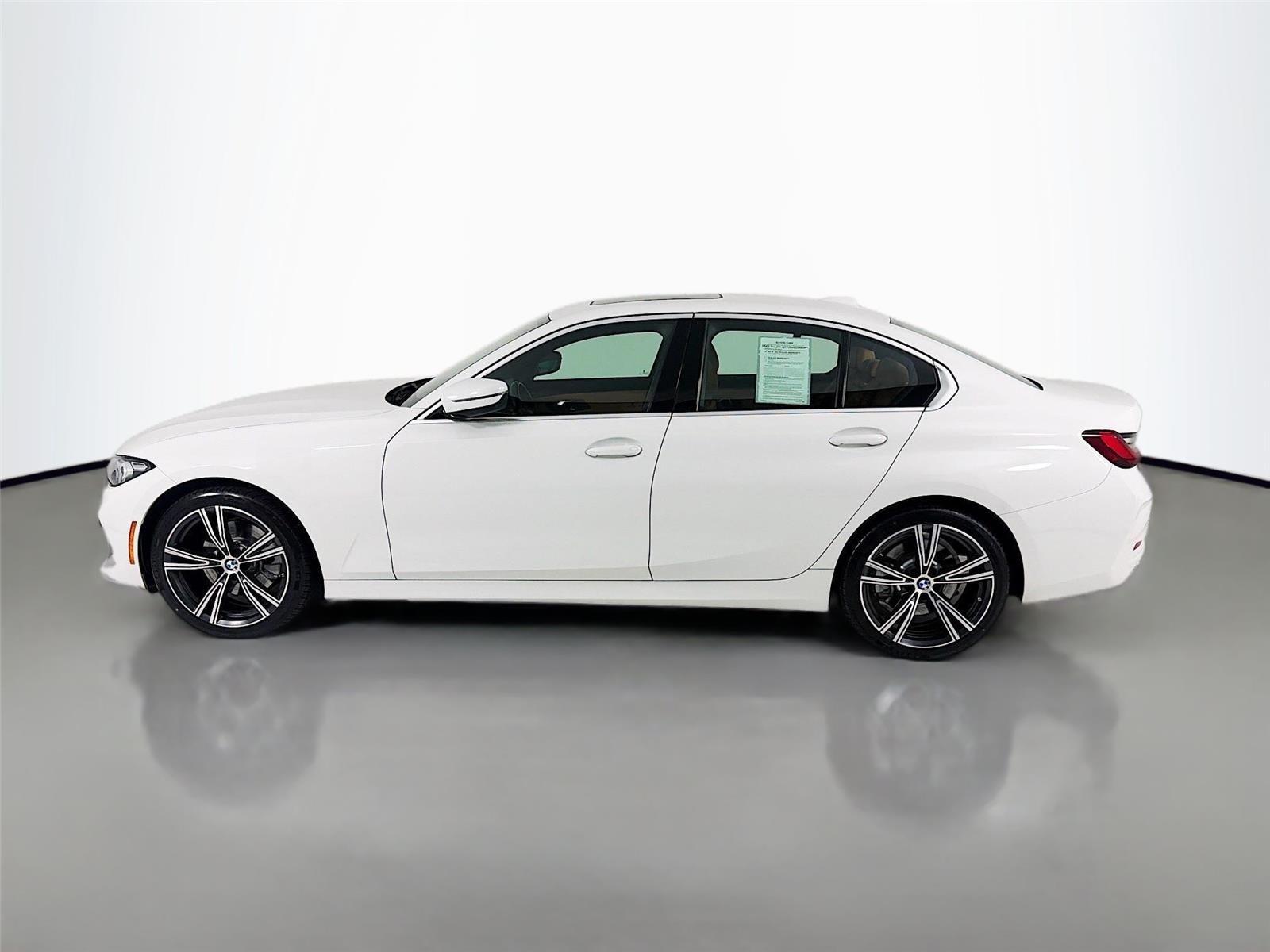 Used 2024 Alpine White BMW 330i image 2
