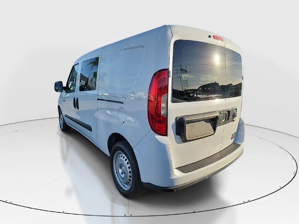 Used 2022 White Ram Base image 9